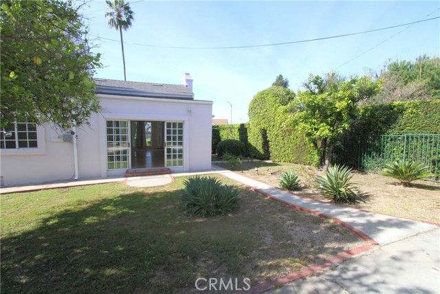 Detail Gallery Image 18 of 21 For 2035 Rangeview, Glendale,  CA 91201 - 3 Beds | 2/1 Baths