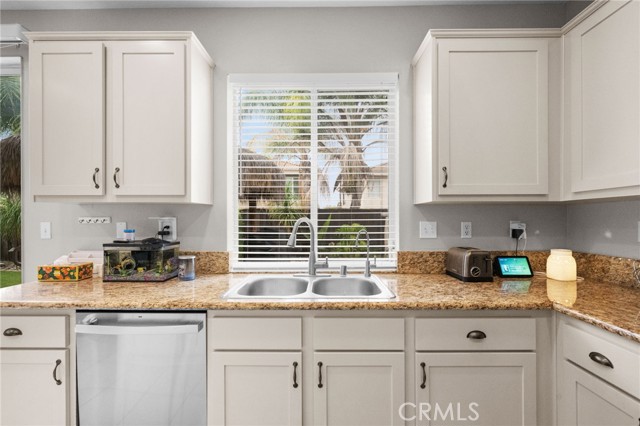 43195 Martina Court, Temecula CA: https://media.crmls.org/medias/415c3ee6-7032-43be-8c61-71270f49a811.jpg