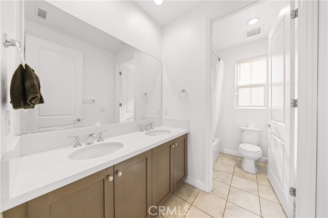 Detail Gallery Image 25 of 49 For 20611 W Chestnut Cir, Porter Ranch,  CA 91326 - 4 Beds | 3 Baths