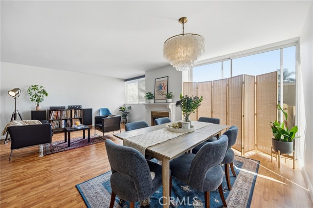 Detail Gallery Image 5 of 21 For 14141 Dickens #312,  Sherman Oaks,  CA 91423 - 2 Beds | 2 Baths