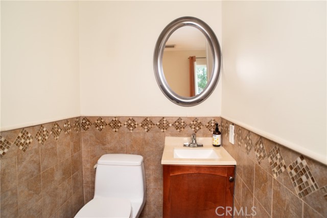 Detail Gallery Image 6 of 14 For 11265 Otsego St #1,  North Hollywood,  CA 91601 - 2 Beds | 1/1 Baths