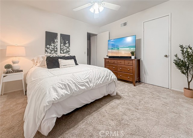 Detail Gallery Image 14 of 31 For 22038 Vanowen St #113,  Woodland Hills,  CA 91303 - 2 Beds | 2/1 Baths