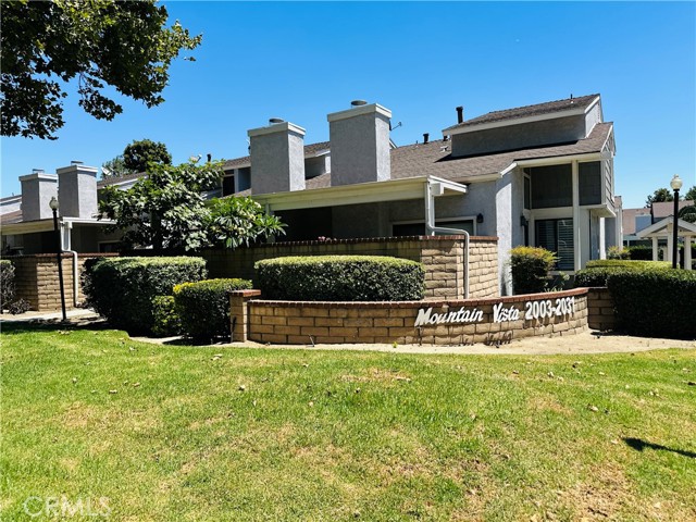 2003 S Mountain Avenue, Ontario CA: https://media.crmls.org/medias/415e15cd-f8a5-4d40-99d4-9d9be1ad2bc1.jpg