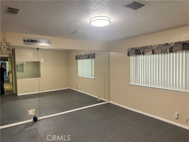 Detail Gallery Image 15 of 24 For 14705 Mandan Rd, Apple Valley,  CA 92307 - 3 Beds | 2/1 Baths