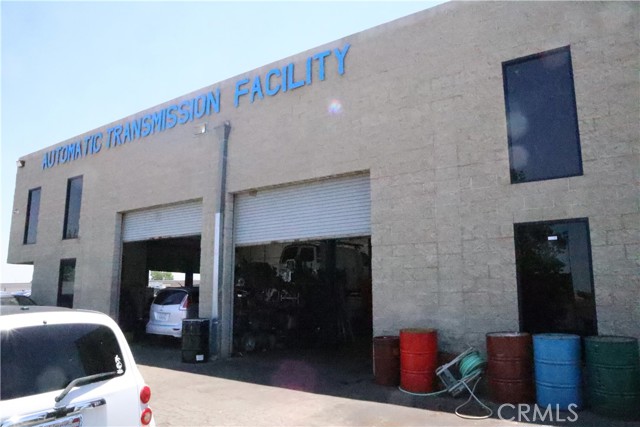 38950 30th E Street, Palmdale CA: https://media.crmls.org/medias/415eed8a-df03-4245-b1ad-95a4504dd830.jpg