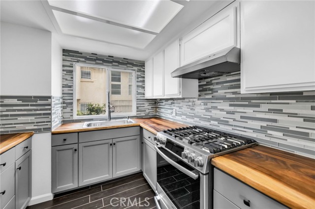 1217 W 168th Street, Gardena CA: https://media.crmls.org/medias/415efb97-e8e1-44a2-adad-1071429e5167.jpg