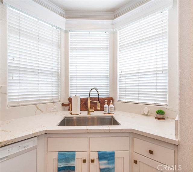 Detail Gallery Image 11 of 54 For 21851 Newland St #159,  Huntington Beach,  CA 92646 - 3 Beds | 2 Baths