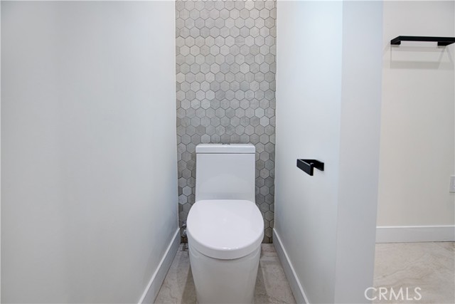 Detail Gallery Image 18 of 19 For 7760 Independence Ave, Canoga Park,  CA 91304 - 4 Beds | 2/1 Baths