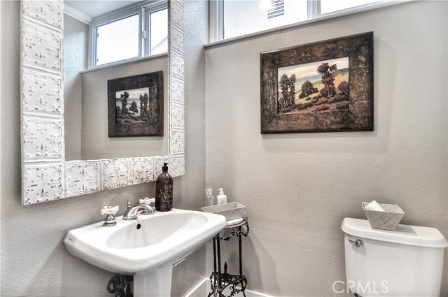 Detail Gallery Image 17 of 34 For 1877 Port Taggart Pl, Newport Beach,  CA 92660 - 5 Beds | 3/1 Baths
