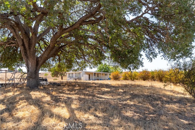 27 Wellsona Road, Paso Robles CA: https://media.crmls.org/medias/4162551a-e81a-4aa4-9678-a8894eedcc4c.jpg