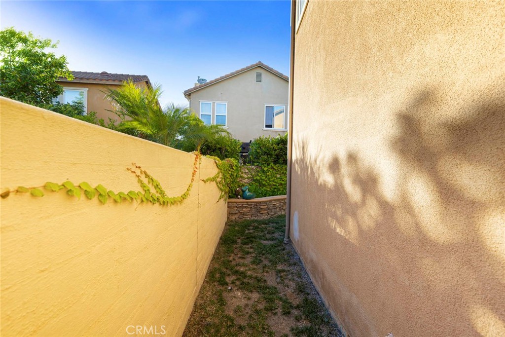 MLS #OC25172072 img 27