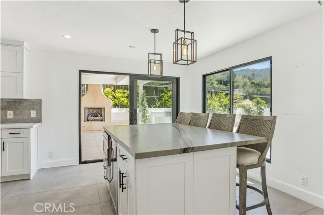 Detail Gallery Image 15 of 49 For 25650 Timpangos Dr, Calabasas,  CA 91302 - 5 Beds | 4/1 Baths