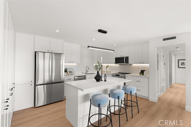 Detail Gallery Image 8 of 34 For 1200 E Ocean Bld #41,  Long Beach,  CA 90802 - 2 Beds | 2 Baths