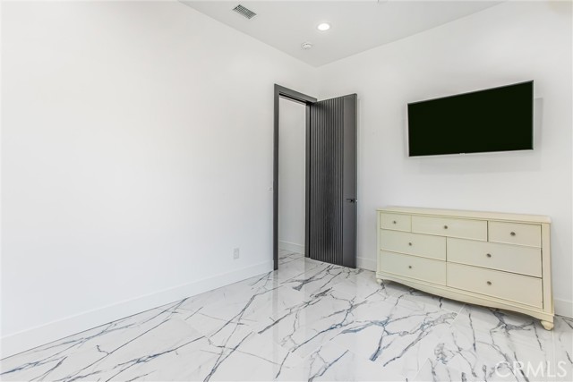 MLS #IG25217439 image #21