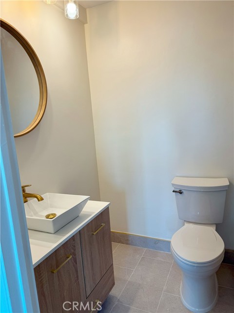 Detail Gallery Image 8 of 12 For 2844 E 3rd St #210,  Long Beach,  CA 90814 - 2 Beds | 2 Baths