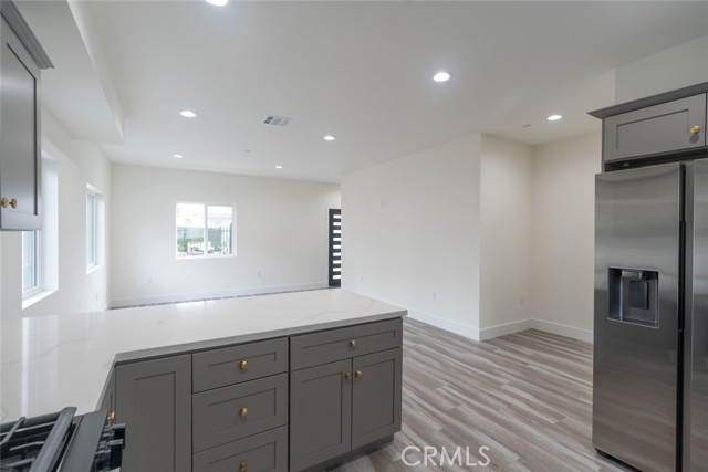 Detail Gallery Image 19 of 42 For 443 N Harvard Bld, Los Angeles,  CA 90004 - 3 Beds | 3 Baths