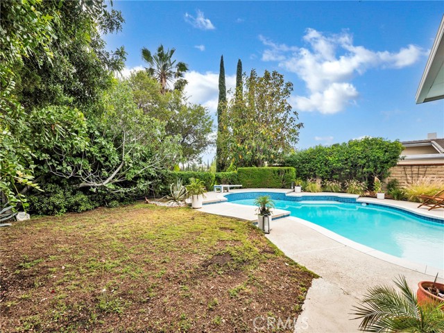18622 Brasilia Drive, Porter Ranch CA: https://media.crmls.org/medias/4164562c-4d58-465b-ada9-6a1f229c0dff.jpg