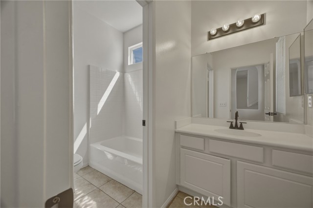 Detail Gallery Image 12 of 59 For 11566 Azalia Dr, Adelanto,  CA 92301 - 4 Beds | 3 Baths