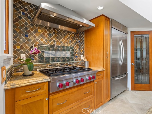 Detail Gallery Image 5 of 72 For 1012 N Sunset Canyon Dr, Burbank,  CA 91504 - 3 Beds | 2 Baths