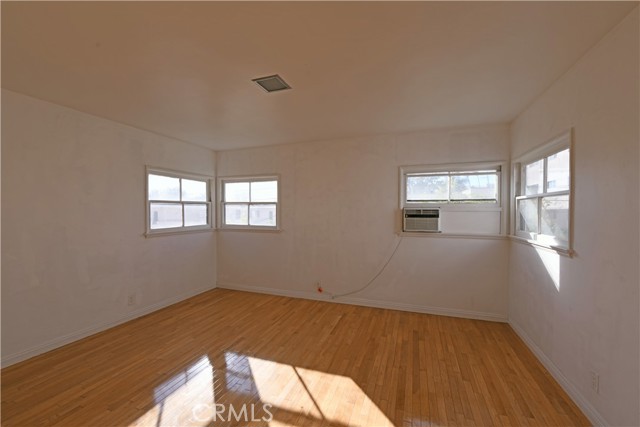 Detail Gallery Image 26 of 30 For 915 S Le Doux Rd, Los Angeles,  CA 90035 - 3 Beds | 2 Baths