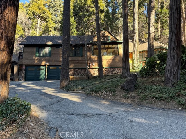 Detail Gallery Image 1 of 25 For 801 Kuffel Canyon Rd, Lake Arrowhead,  CA 92385 - 3 Beds | 2/1 Baths