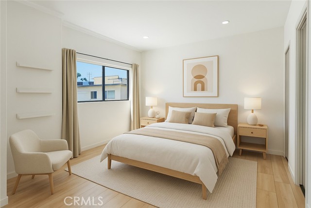 3208 Colorado Avenue, Santa Monica CA: https://media.crmls.org/medias/41690123-0793-4a33-abab-a91a21dd1b06.jpg
