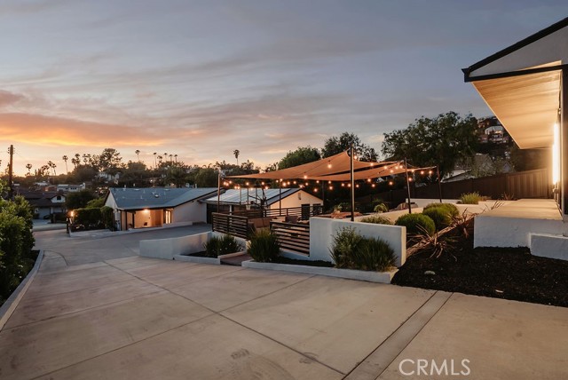 Detail Gallery Image 37 of 74 For 12822 Fairhaven, Santa Ana,  CA 92705 - 6 Beds | 4/1 Baths