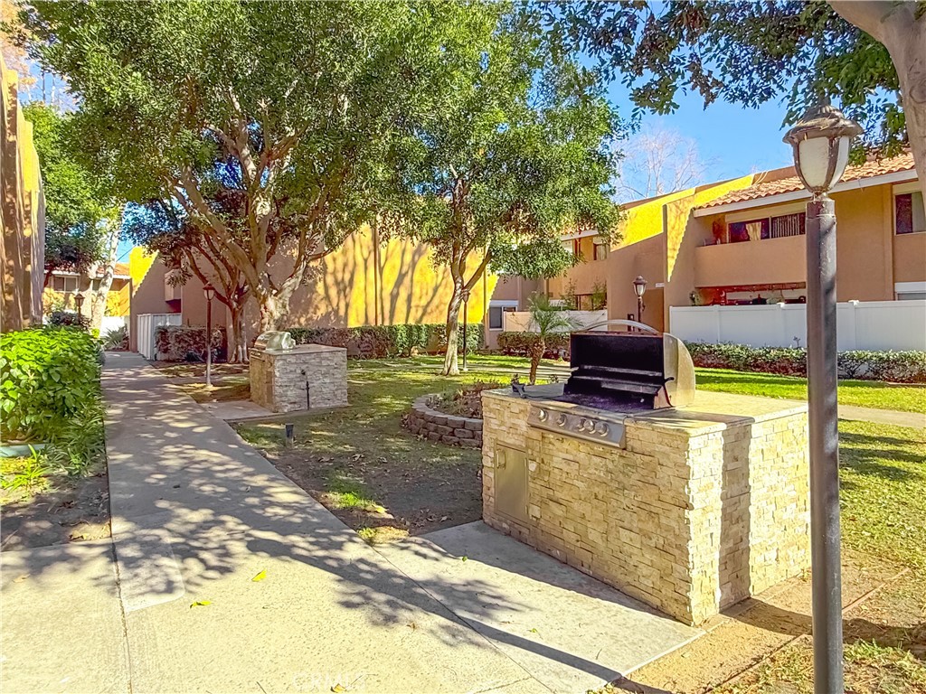 https://media.crmls.org/medias/41693083-af95-4962-828d-b7b313740311.jpg?preset=X-Large