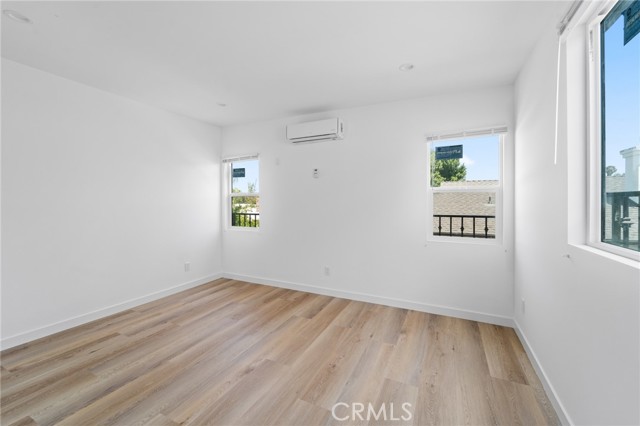 18656 Runnymede Street, Reseda CA: https://media.crmls.org/medias/41697826-9eb9-4158-8d51-40471bcaf95c.jpg
