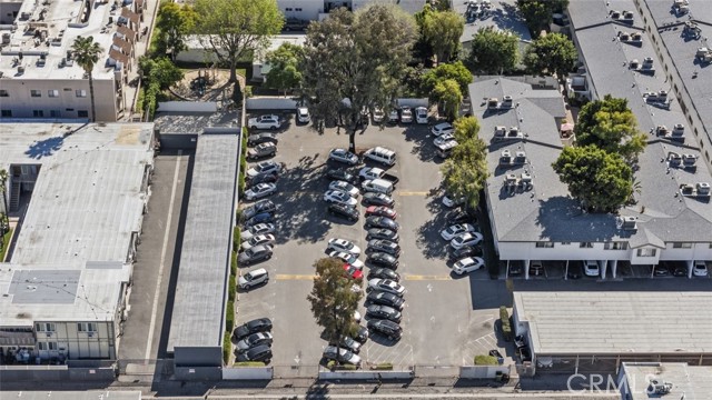 Detail Gallery Image 38 of 41 For 18555 Collins St #C18,  Tarzana,  CA 91356 - 2 Beds | 2 Baths