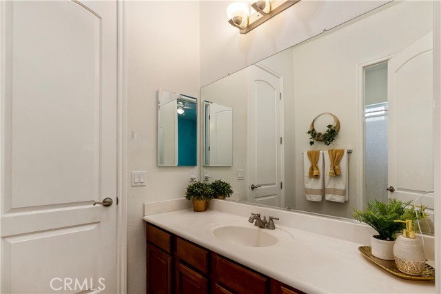 Detail Gallery Image 14 of 29 For 253 Wyatt Cir, Norco,  CA 92860 - 4 Beds | 3 Baths