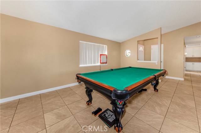 14317 Jicarilla Road, Apple Valley CA: https://media.crmls.org/medias/416afb96-be8c-4ff1-a568-5251fe6dc594.jpg