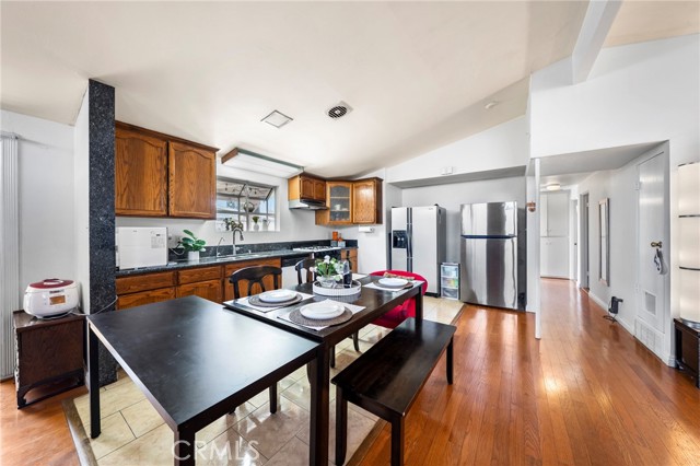 Detail Gallery Image 4 of 39 For 18022 Ardath, Torrance,  CA 90504 - 3 Beds | 2 Baths