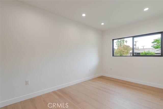 Detail Gallery Image 31 of 36 For 6219 Sylvia Ave, Tarzana,  CA 91335 - 3 Beds | 2 Baths