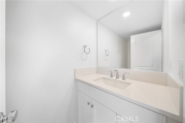 410 Lobata, Irvine CA: https://media.crmls.org/medias/416b8ea9-17dd-4f1b-bbbd-87c6d79fcb92.jpg
