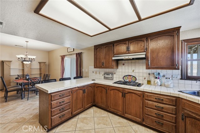 Detail Gallery Image 12 of 47 For 11135 Old Fashion, Riverside,  CA 92503 - 3 Beds | 2/1 Baths