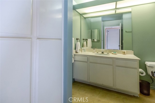 Detail Gallery Image 12 of 19 For 3961 via Marisol #223,  Los Angeles,  CA 90042 - 2 Beds | 2 Baths