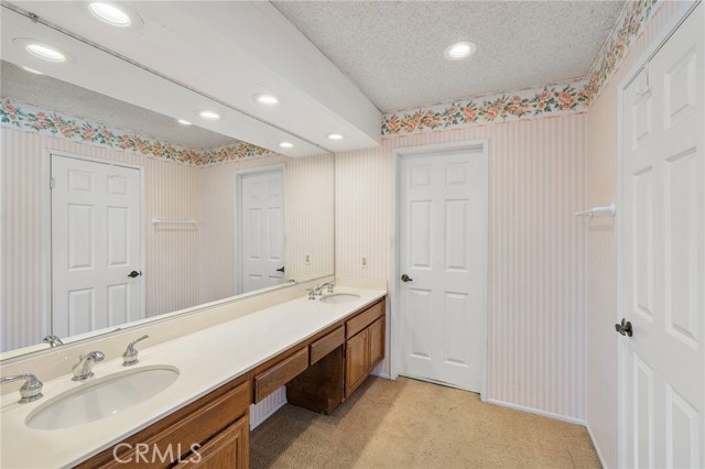 28215 Leticia, Mission Viejo CA: https://media.crmls.org/medias/416d35b8-ce7d-4610-b05d-fa955a2a279d.jpg