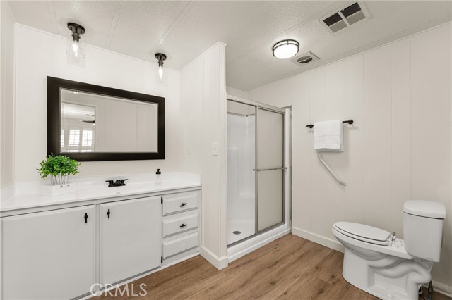 Detail Gallery Image 13 of 27 For 1251 E Lugonia, Redlands,  CA 92374 - 2 Beds | 2 Baths