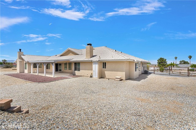 19410 Allegheny Court, Apple Valley CA: https://media.crmls.org/medias/416d71dc-6968-4a88-9189-dfc56bd4b4fd.jpg