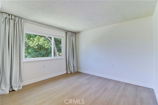 925 Ave Majorca, Laguna Woods CA: https://media.crmls.org/medias/416dc055-b5bf-4219-9dd7-d6caa69b137b.jpg