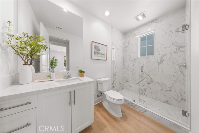 Detail Gallery Image 7 of 75 For 168 Somera, Irvine,  CA 92602 - 5 Beds | 4 Baths