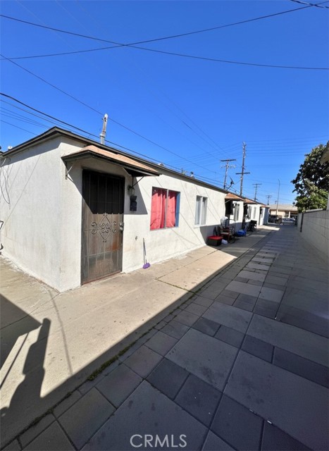 Detail Gallery Image 3 of 4 For 5517 Loma Vista, Maywood,  CA 90270 - – Beds | – Baths