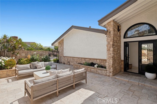 Detail Gallery Image 7 of 51 For 15 Curl Dr, Corona Del Mar,  CA 92625 - 3 Beds | 3 Baths