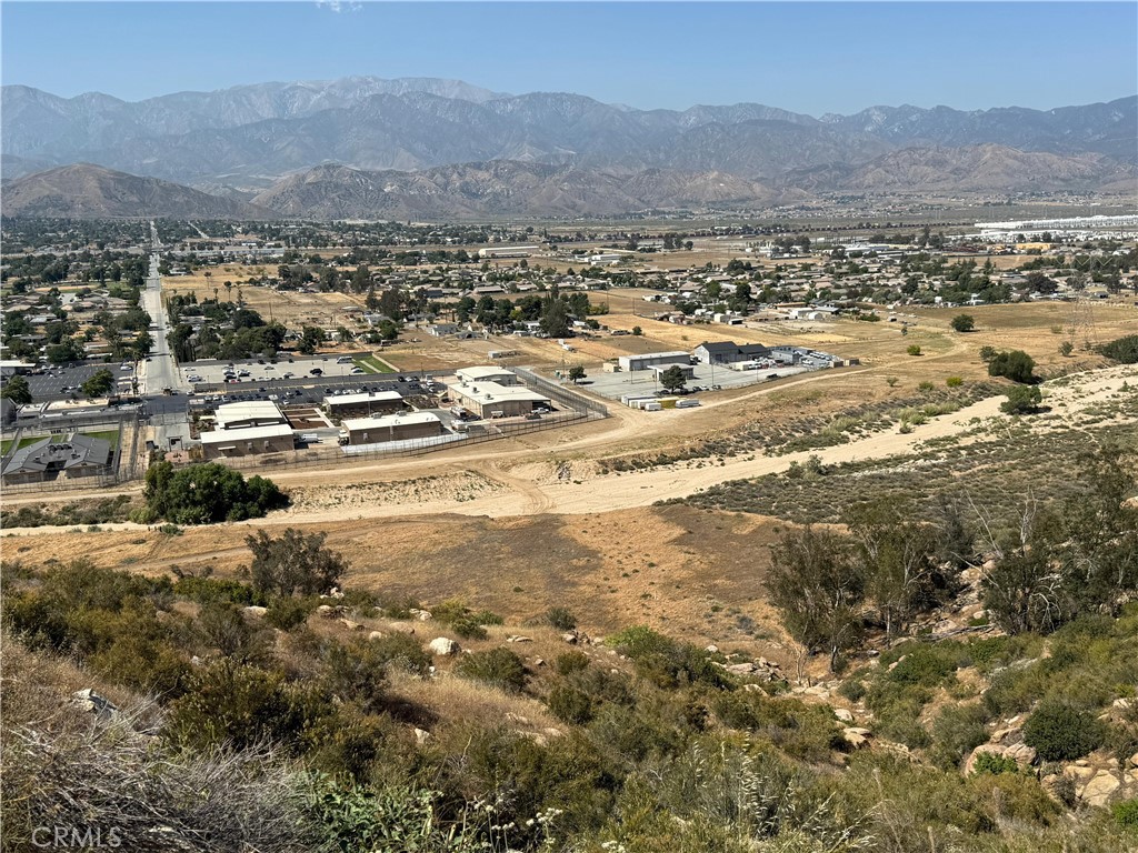 MLS #OC25130916 image #16