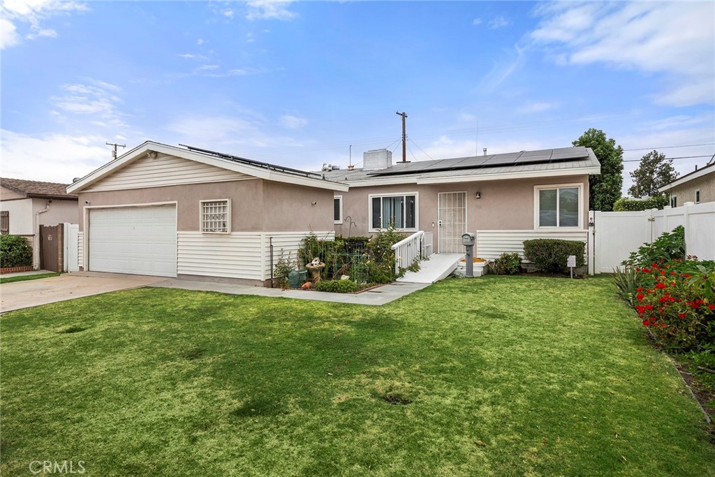 1467 W Flower Ave