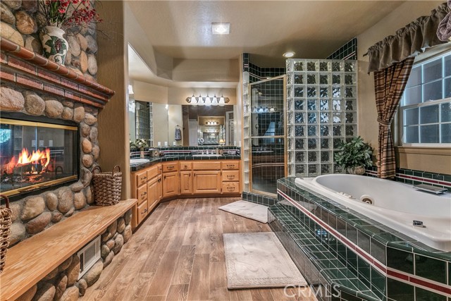 Detail Gallery Image 32 of 44 For 1161 Nadelhorn Dr, Lake Arrowhead,  CA 92352 - 5 Beds | 5 Baths