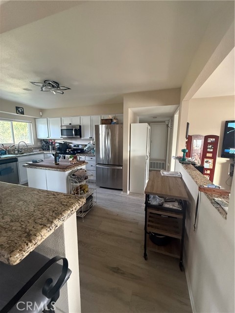 Detail Gallery Image 2 of 16 For 25888 Sandy Lodge, Menifee,  CA 92586 - 2 Beds | 1 Baths