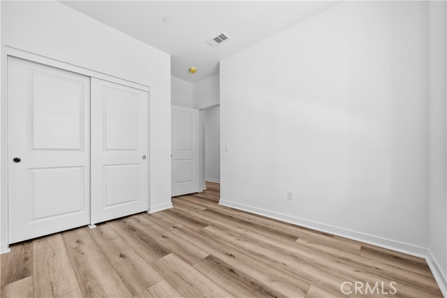Detail Gallery Image 14 of 28 For 9423 N Sepulveda Blvd. #2,  North Hills,  CA 91343 - 3 Beds | 3 Baths