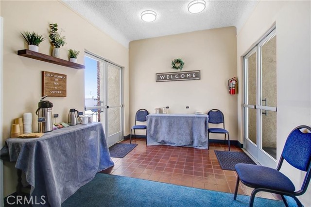 Image 14 of 46 For 724 Glenoaks Boulevard